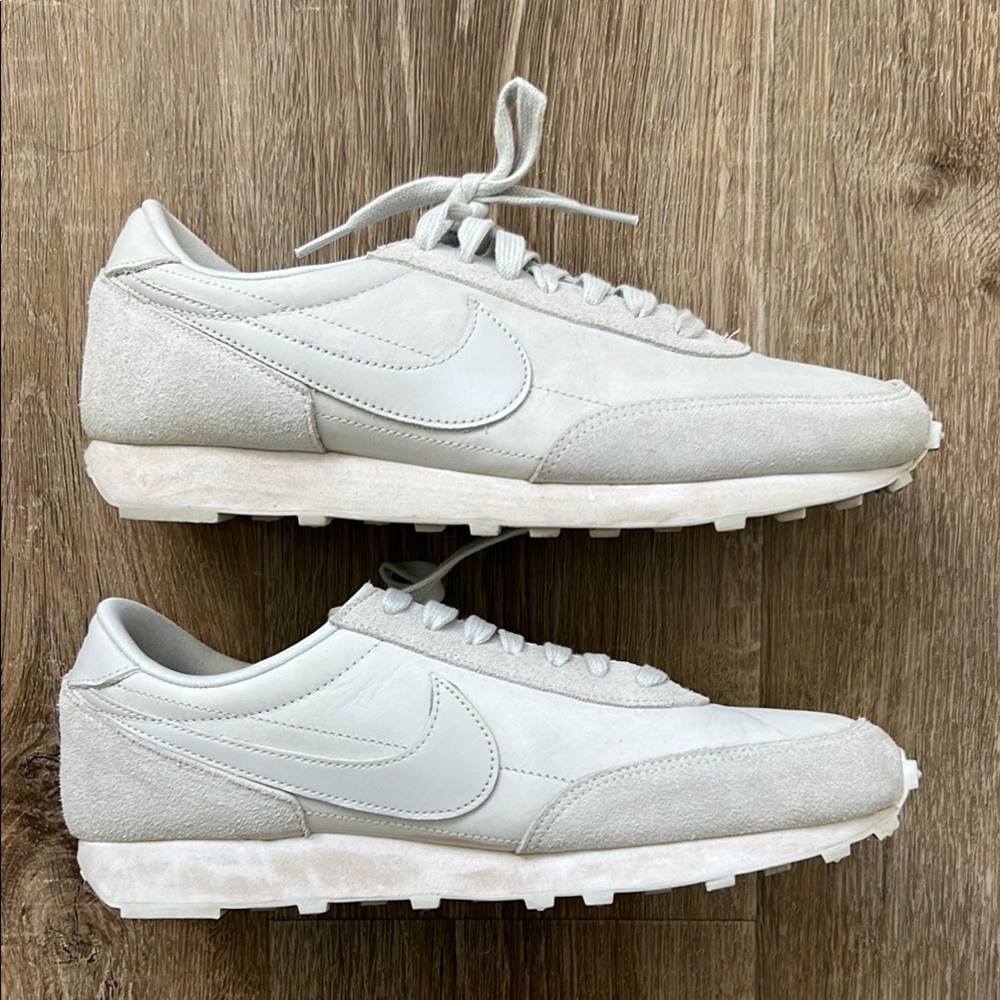 Classic White Women’s Sneakers